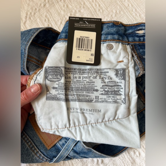 Levi’s 501 Original Fit High-Rise Women’s Jean Shorts in Blue, size 25, NWT! - Picture 10 of 13